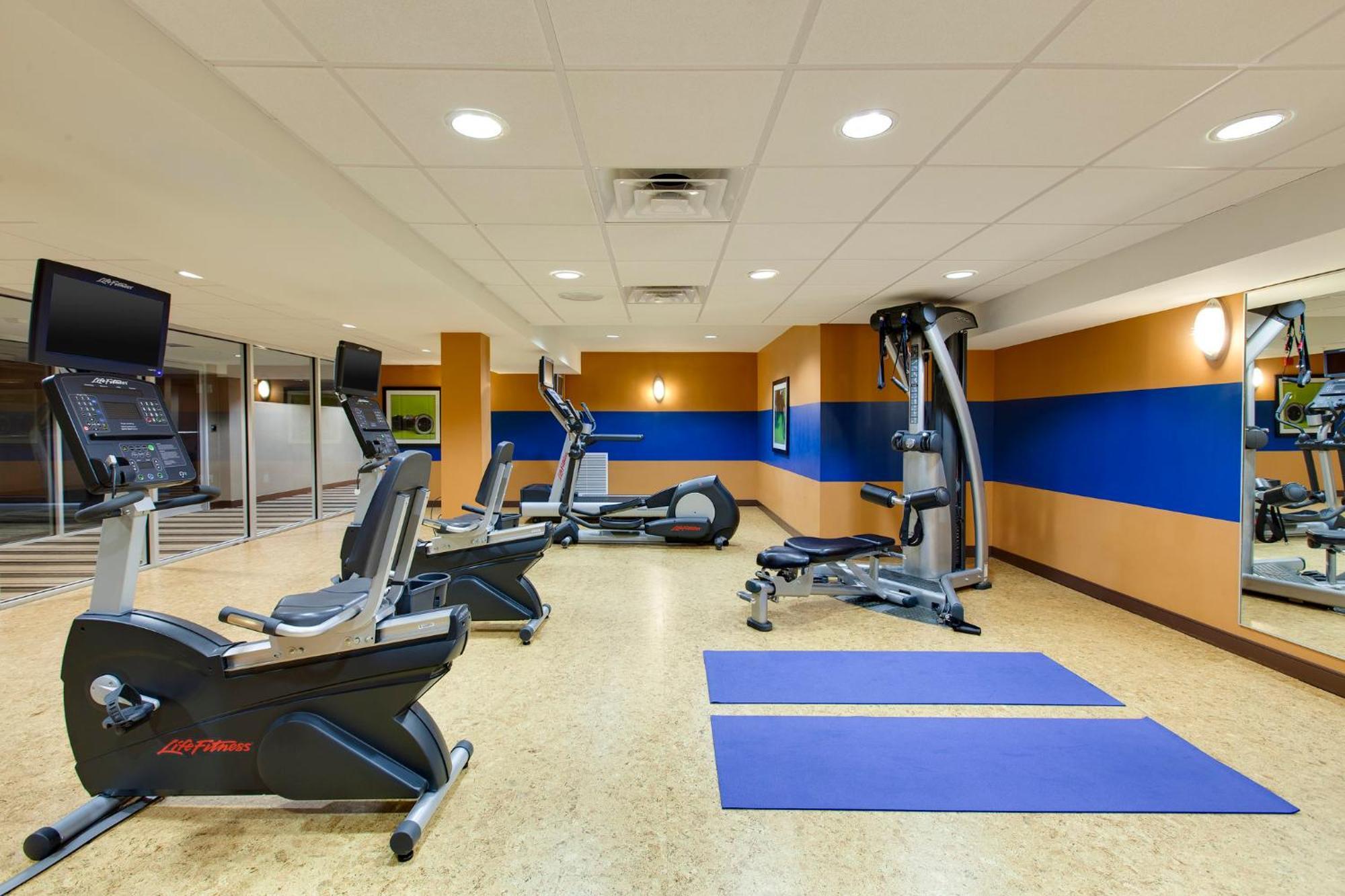 Crowne Plaza Ny - Riverside By Ihg 3*