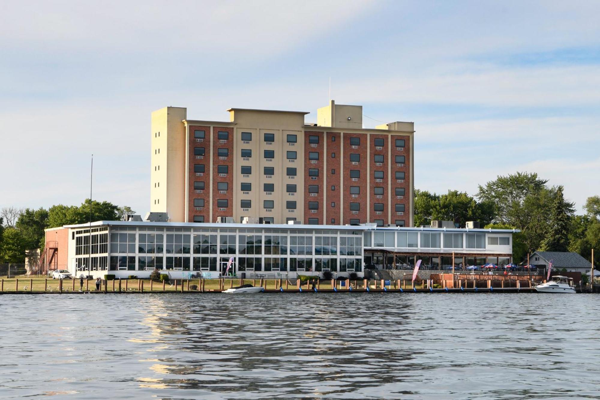 Hotel Crowne Plaza Ny - Riverside By Ihg 3*