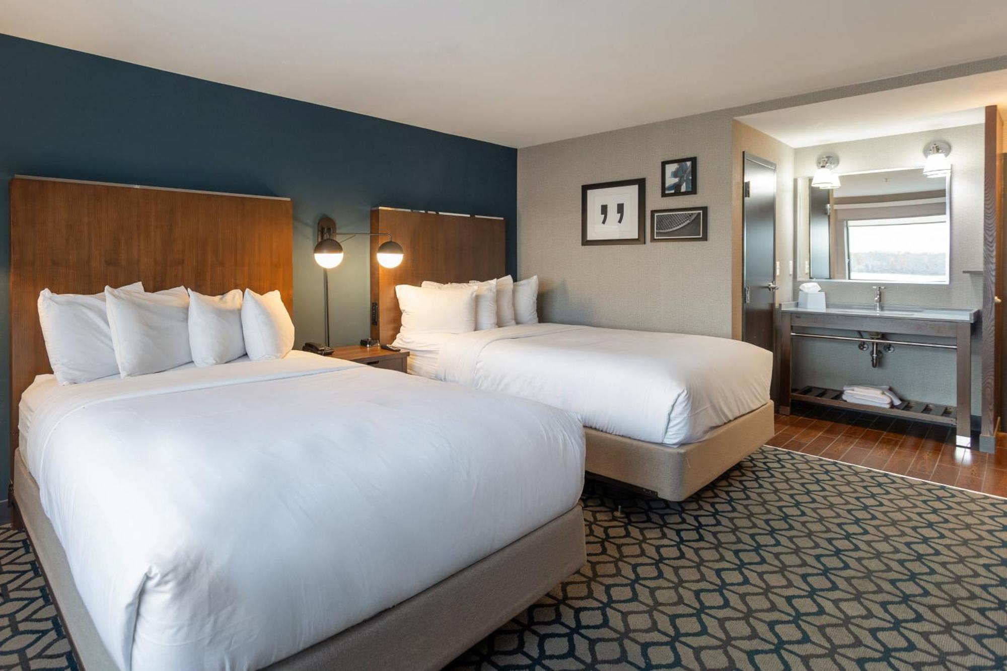 Crowne Plaza Ny - Riverside By Ihg Hotel