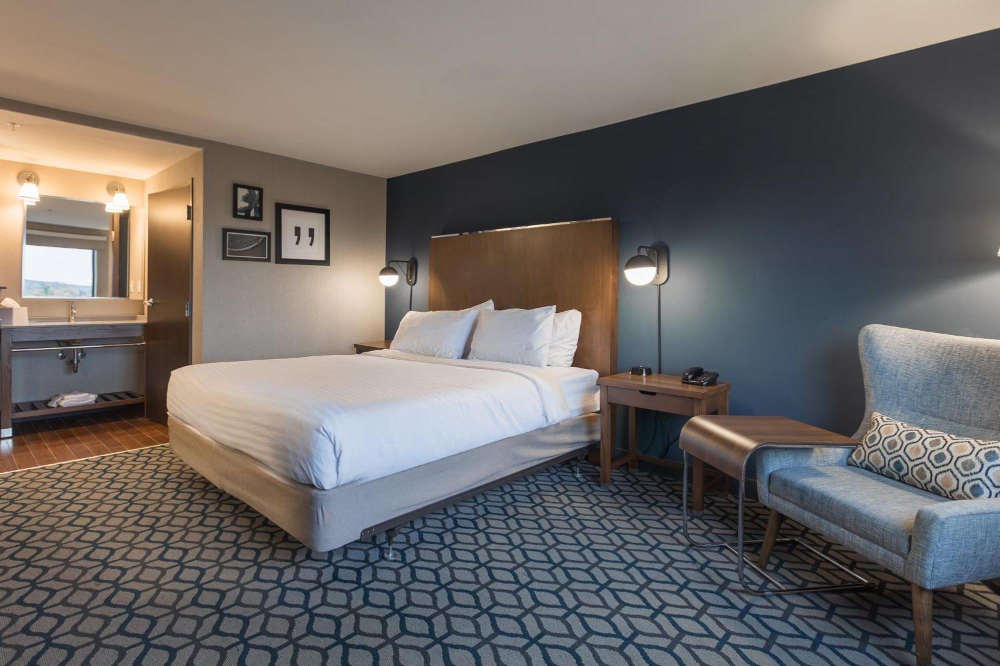 Crowne Plaza Ny - Riverside By Ihg 3*
